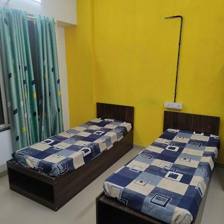 Хостел Amber House Пуна Экстерьер фото